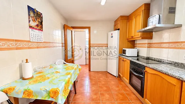 Exclusivo chalet pareado de esquina en la urbanización mira la costa – sierra helada, Benidorm — 8