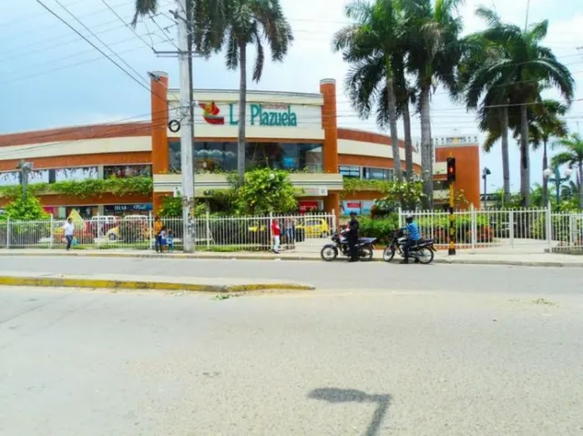 Se arrienda Local en Centro Comercial en la ciudad de Cartag