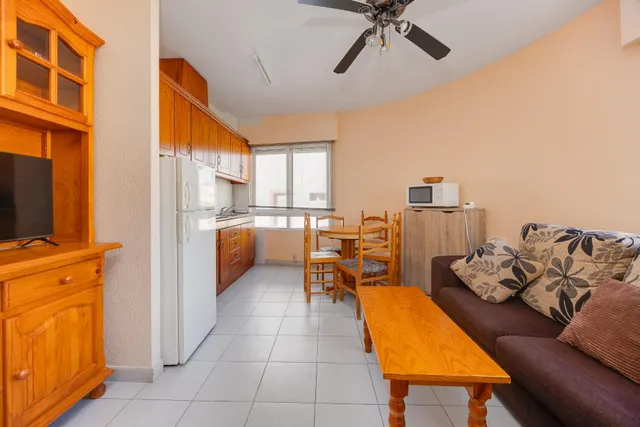 Apartamento de 2 dormitorios y 1 baño en el centro de Torrevieja — 7