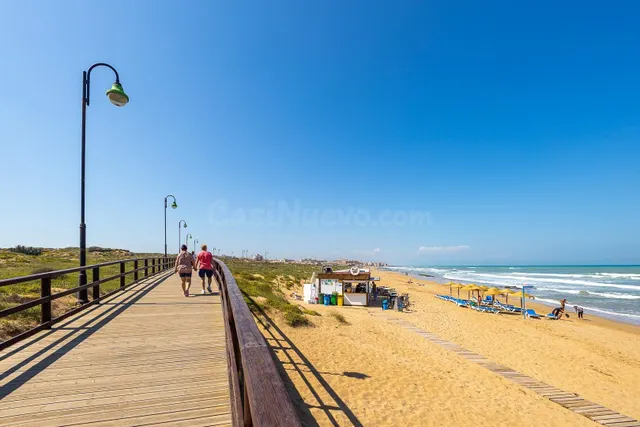 Ático dúplex de 2 dormitorios con gran solárium privado a 100 m de la playa de La Mata — 29