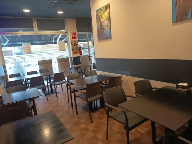 ¡TRASPASO DE RESTAURANTE EN VILADECANS! Negocio en funcionamiento con terraza soleada — 3