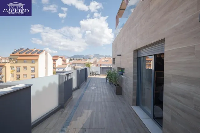 Ático dúplex con piscina en Maracena — 48