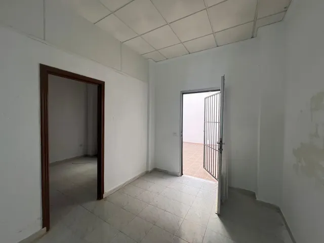 Local comercial 147m² en venta - torrevieja — 11