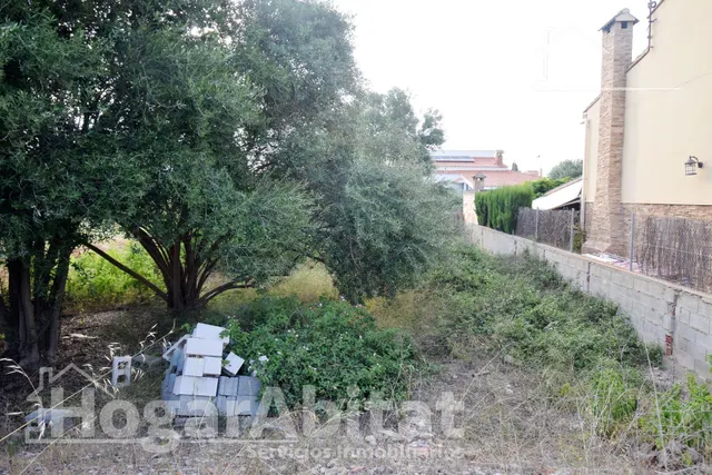 TERRENO URBANO EN PRIMERA LÍNEA JUNTO AL MAR — 26