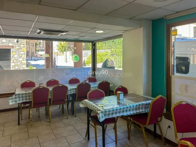 ? local comercial en venta en pleno centro de Viella — 10