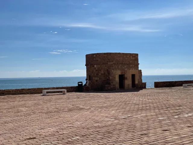 Estupendo apartamento totalmente reformado a unos pasos de la playa — 28