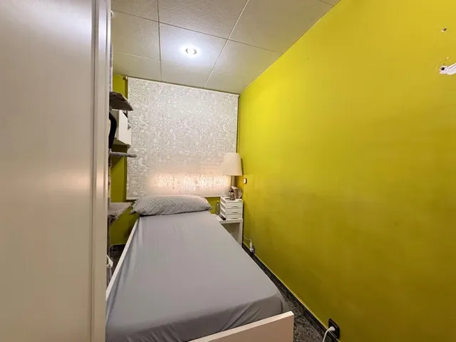 Piso impecable de 2 habitaciones con balcón en Badalona — 21