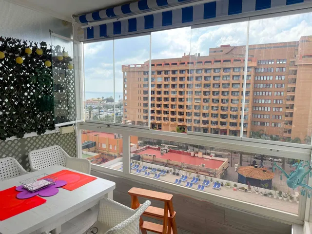 ALQUILER ESTUDIO PRIMERA LINEA FUENGIROLA (HOTEL PYR) - foto 3