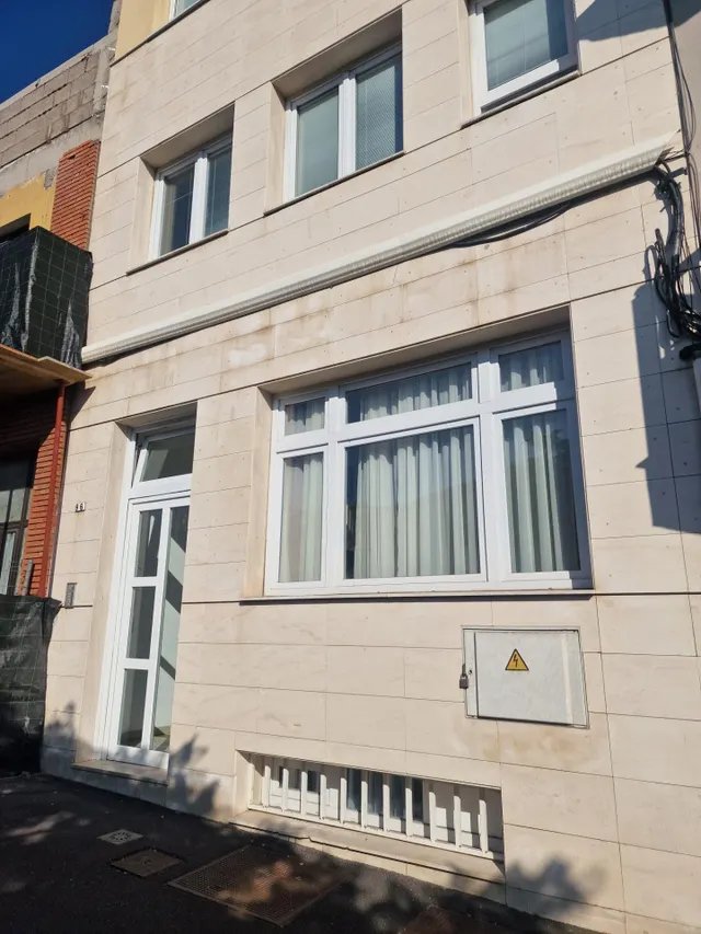 Piso 2 plantas con 3 dormitorios y una terraza — 13