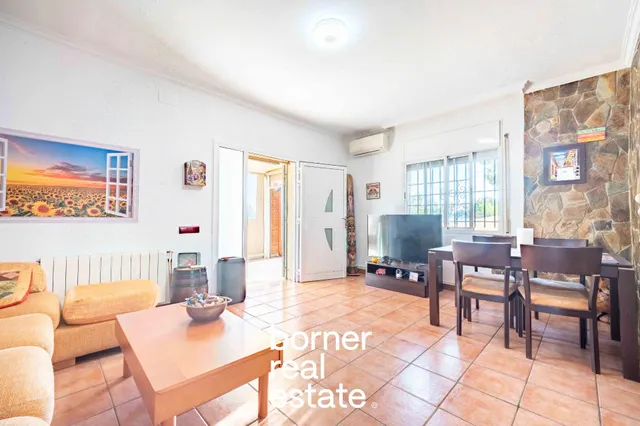 Casa con jardín en Sant Muç, Rubí — 36