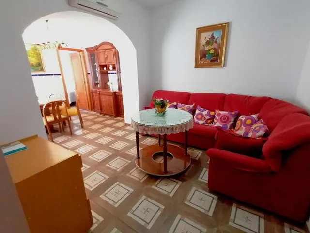 Casa en Alquiler con Patio y 3 Dormitorios — 11