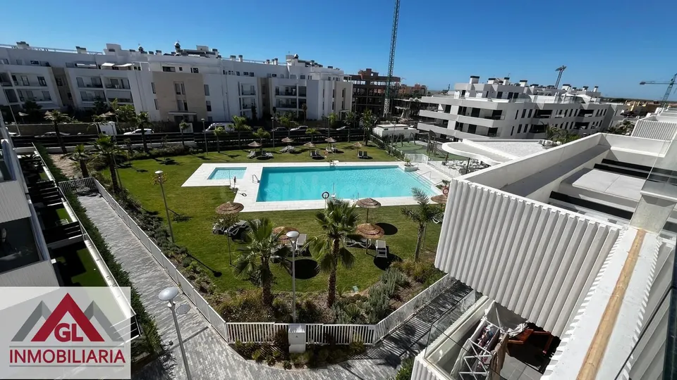 Vivienda en alquiler anual en urbanización privada!!!