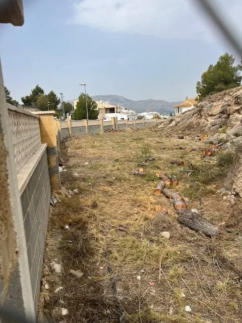Alquiler parcela de 1.250 m2. vallada, ideal guardar vehículos, maquinaria pesada, leña, chatarra, contenedores, etc.etc.etc — 3