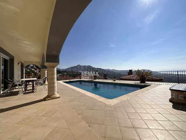 Roses, Mas Fumats | Exclusiva villa con vistas al mar, pisci - foto 5