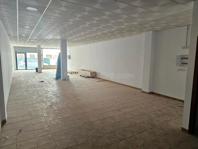 ALQUILER DE LOCAL EN ZONA CÉNTRICA - foto 4