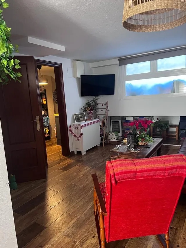 Amplio adosado totalmente reformado con Apartamento independiente. — 29