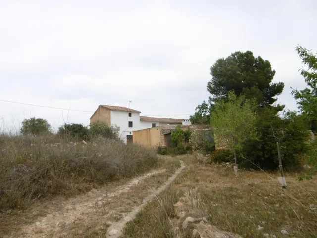 MASIA RÚSTICA PARA ENTRAR A VIVIR CERCA DE VALL D'ALBA — 6