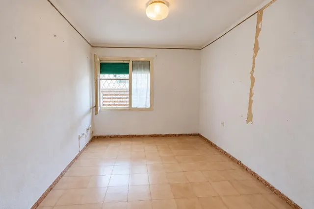 Amplio Piso en el Centro de Reus - Oportunidad para Reformar a Tu Gusto — 7