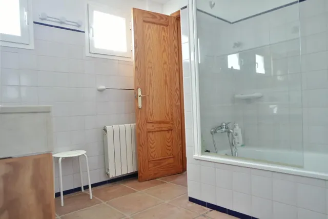 Impresionante chalet con piscina y en zona con campo de golf — 45