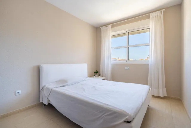 Triplex en Nueva Almería — 28