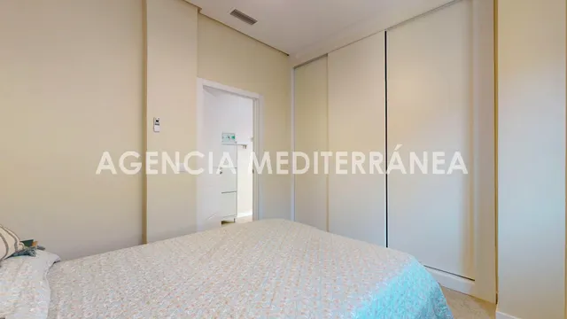 ¡Espectacular ático totalmente reformado y amueblado con terraza en Extramurs! — 10