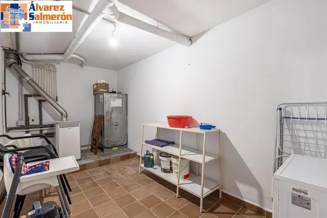 EXCLUSIVO CHALET INDIVIDUAL EN HUÉTOR VEGA — 46