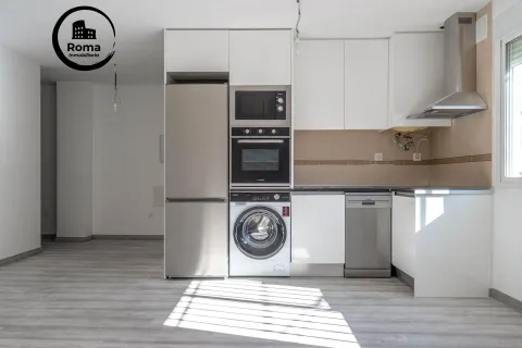 Entreplanta con entrada independiente en el centro de Ogijares.