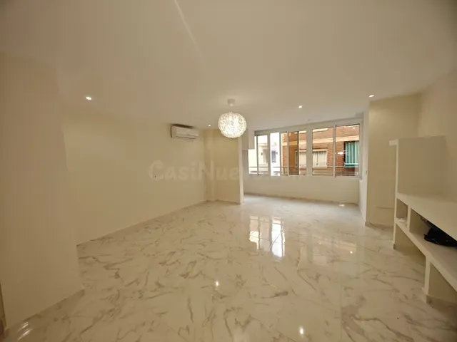 Piso 3 Dormitorios y 2 Baños Céntrico - Torrevieja — 2