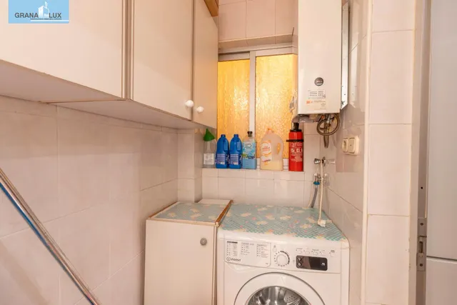 Amplia vivienda de 4 dormitorios con plaza de garaje opcional en Granada — 18