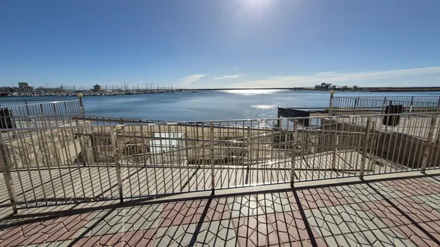 ¡SUPER PRECIO! APARTAMENTO EN PRIMERA LINEA DE PLAYA CON VISTAS AL MAR + PISCINA COMUNITARIA — 15