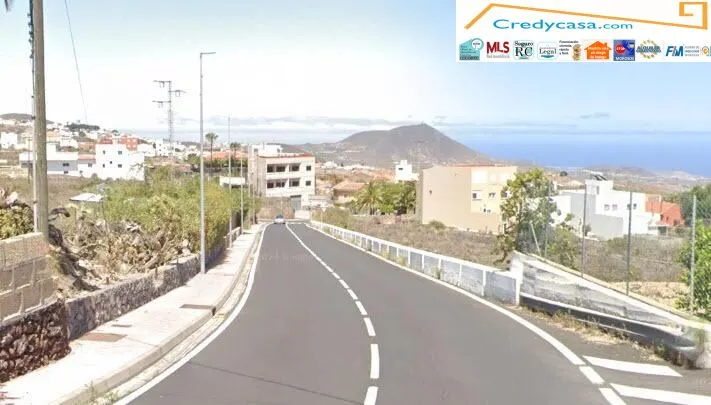 El Roque(San MIguel). Terreno urbano consolidado. 178m2. Tiene Vistas.