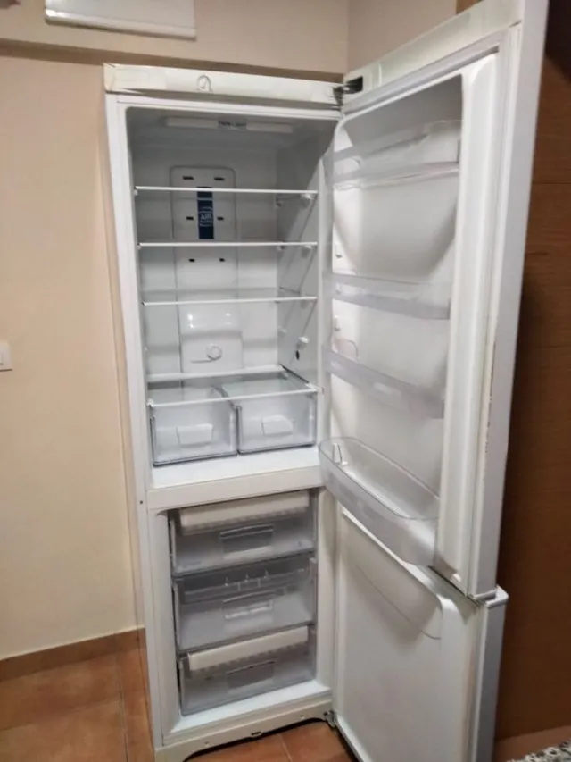 Piso 16 habitaciones en venta - Mercado — 35