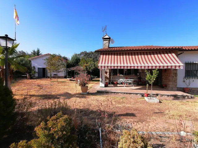 Chalet con Piscina en el Monte del Casar de Cáceres - Oportunidad única — 6
