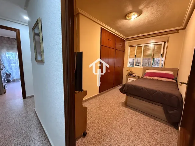 PISO EN VENTA EN ALICANTE. ZONA DE LA FLORIDA. 114m2, 3 habitaciones DOBLES, 1 BAÑO COMPLETO Y UN ASEO. PRIMERA PLANTA CON ASCENSOR. — 17
