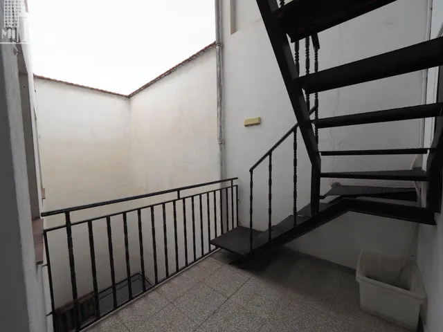 Amplia Casa en Tomelloso con Garaje Privado y Buhardilla — 20