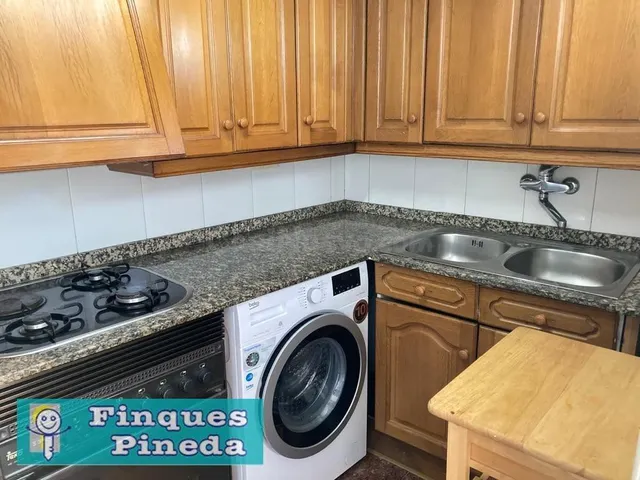 Piso alquilado con terraza en Pineda de Mar - foto 3