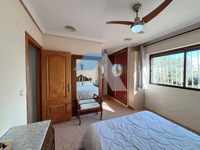 Magnífico Chalet en Parcela Urbana en Haygón — 28