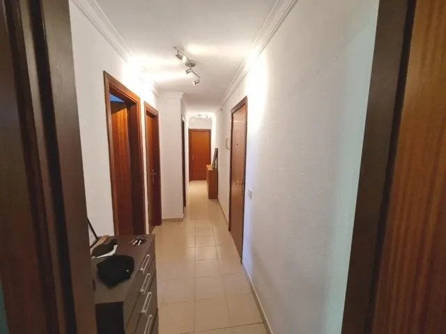 San Isidro. Piso San Isidro 3 habitación, 2 balcones, garaje. — 6