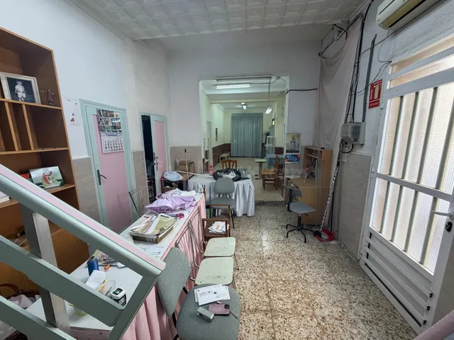 CASA EN ESQUINA DE 2 PLANTAS PARA REFORMAR - ZONA ALMORADÍ — 5