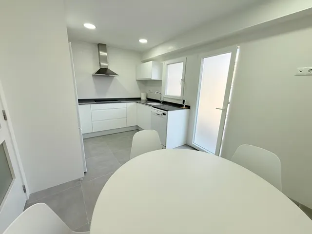 TOTALMENTE REFORMADO  A ESTRENARE, PISO EN BUENA ZONA,   EXTERIOR, MUY LUMINOSO. — 4