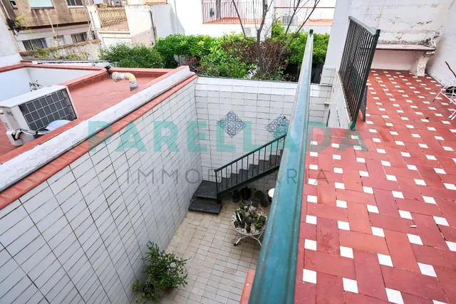 Casa típica en Badalona con patio y dos terrazas a 5 min del mar — 38