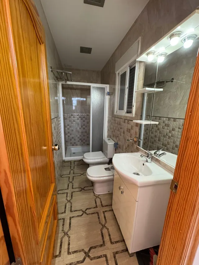 Apartamento en el barrio de la Concepción con terraza. — 5