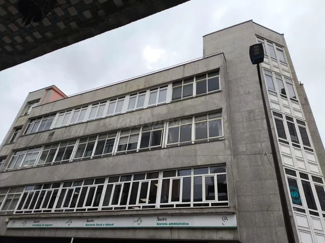 Gran Piso para reformar en calle Estrella , Carballo