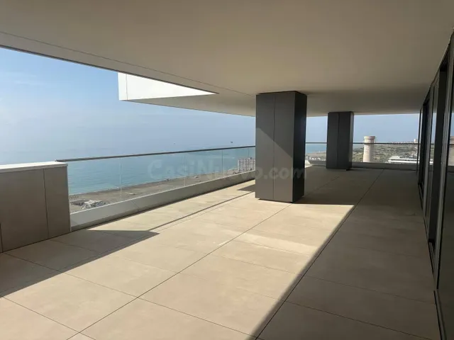 Exclusivo Apartamento de Lujo de 4 Dormitorios en Málaga Towers Vision | Vistas Infinitas al Mar Mediterráneo, Primera Linea de Playa — 2