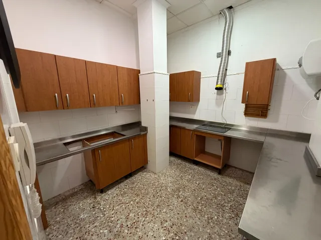 Local comercial en venta de 200 m2 – antigua guardería con múltiples posibilidades — 12