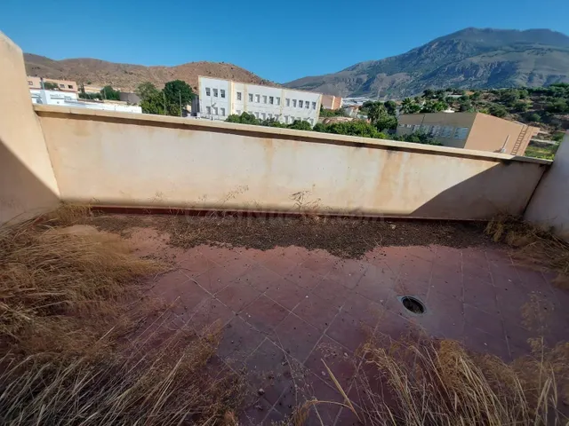 Edificio de 12 viviendas en venta en Dalias - foto 3