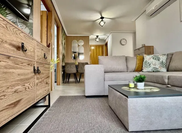 Apartamento con piscina comunitaria, Alicante, Torrevieja. 2 habitaciones, 53 m2, 1,4 kilómetros del mar — 13