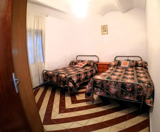 Casa con parcela en Valdeobispo — 6