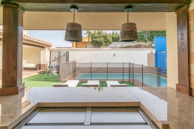 ¡Descubre el hogar de tus sueños en este espectacular chalet independiente! — 20