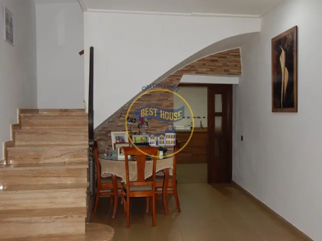 BONITA CASA EN CASCO ANTIGUO DE AGULLENT — 23